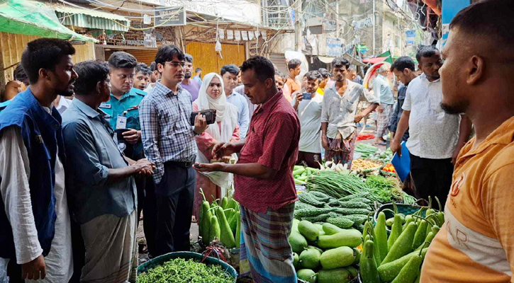 বাজারে বিশেষ টাস্কফোর্স টিমের অভিযান, জরিমানা 